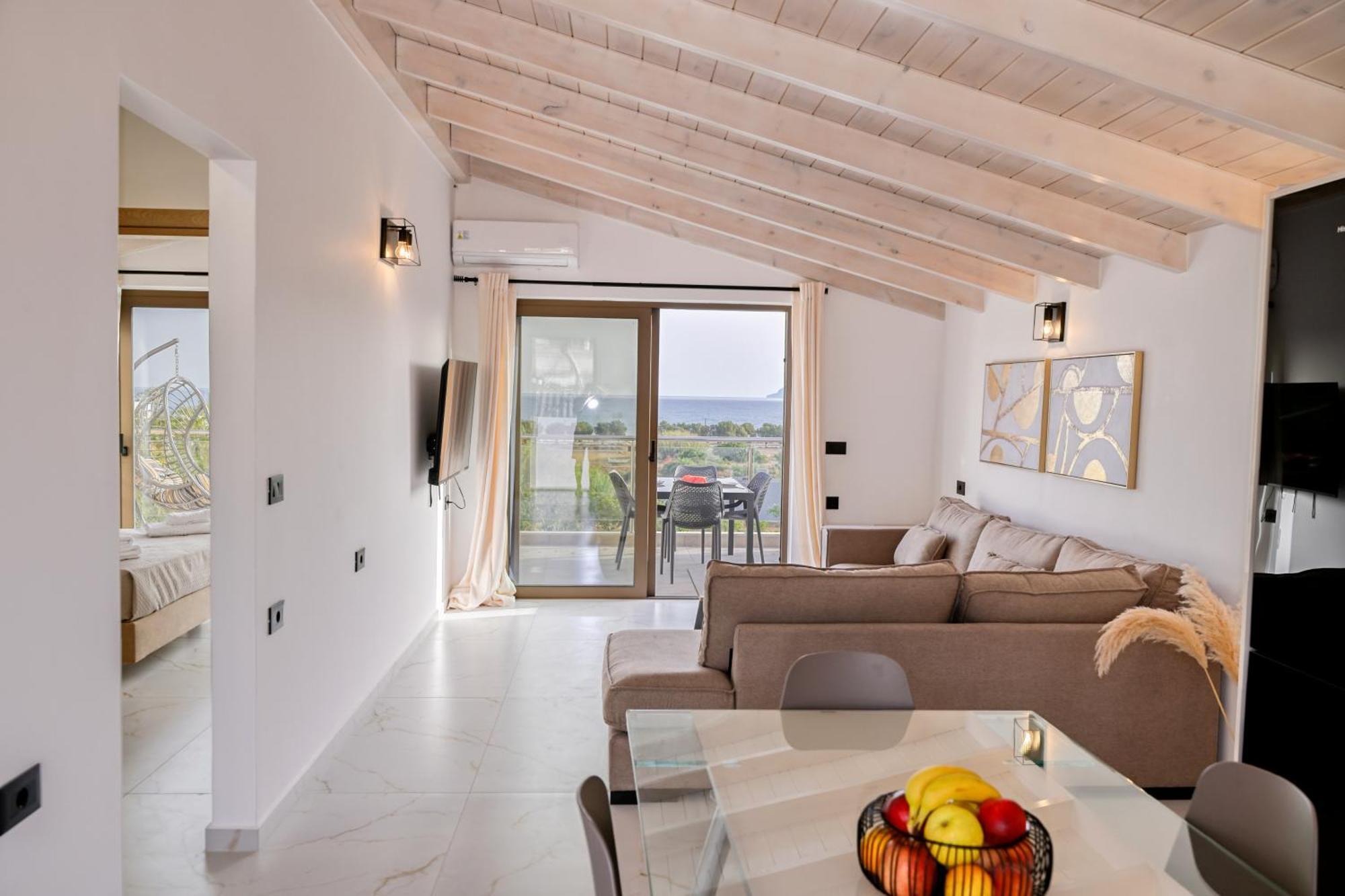 Eagle Bay Loft Apartament
